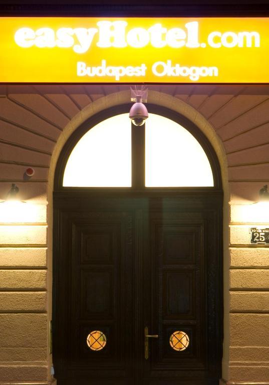 easyHotel Budapest Oktogon Eksteriør bilde